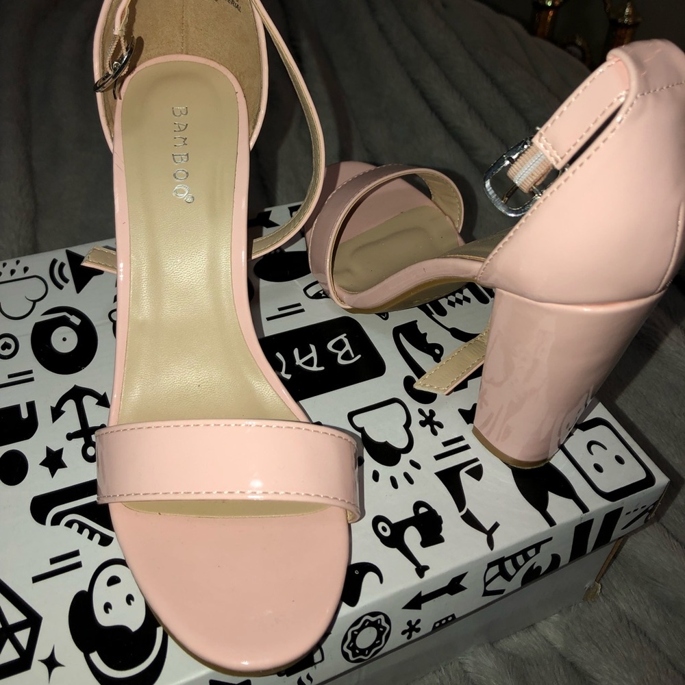 Heels - Picture 3 of 3